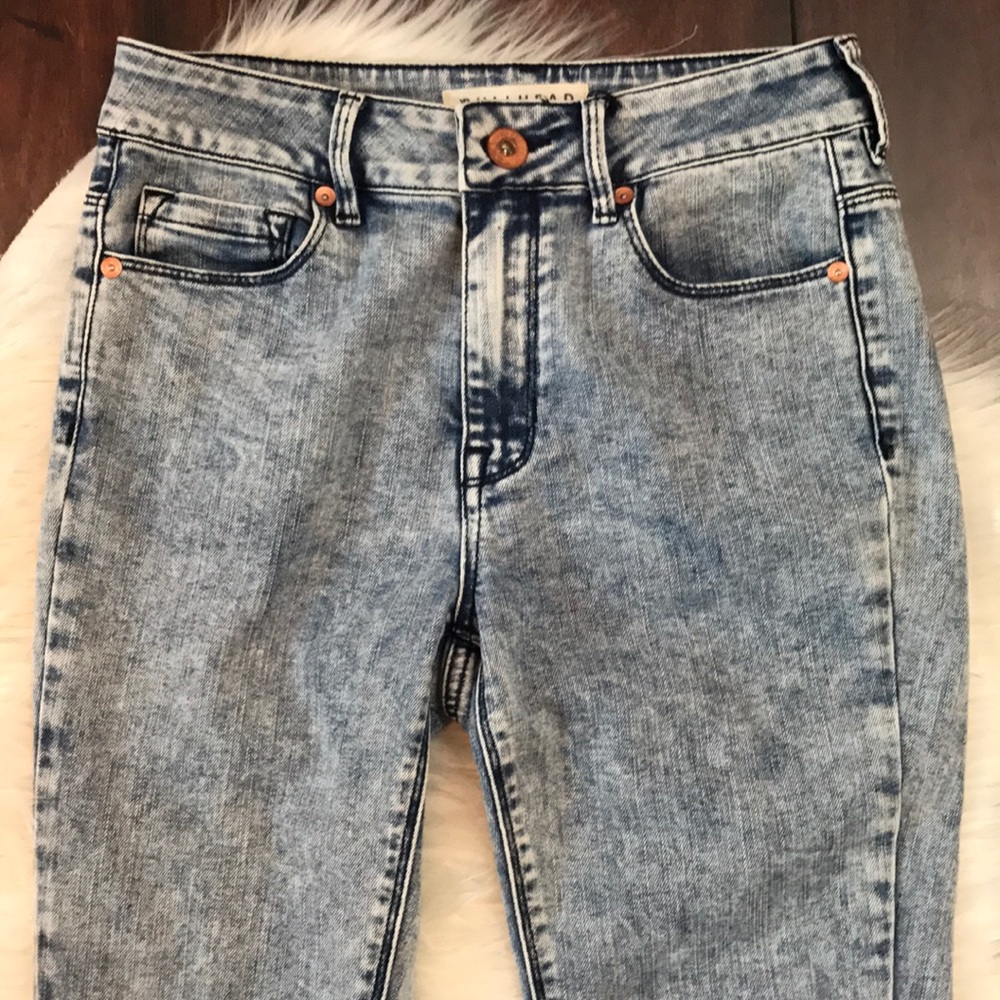 Bullhead Jeans - Picture 2 of 7